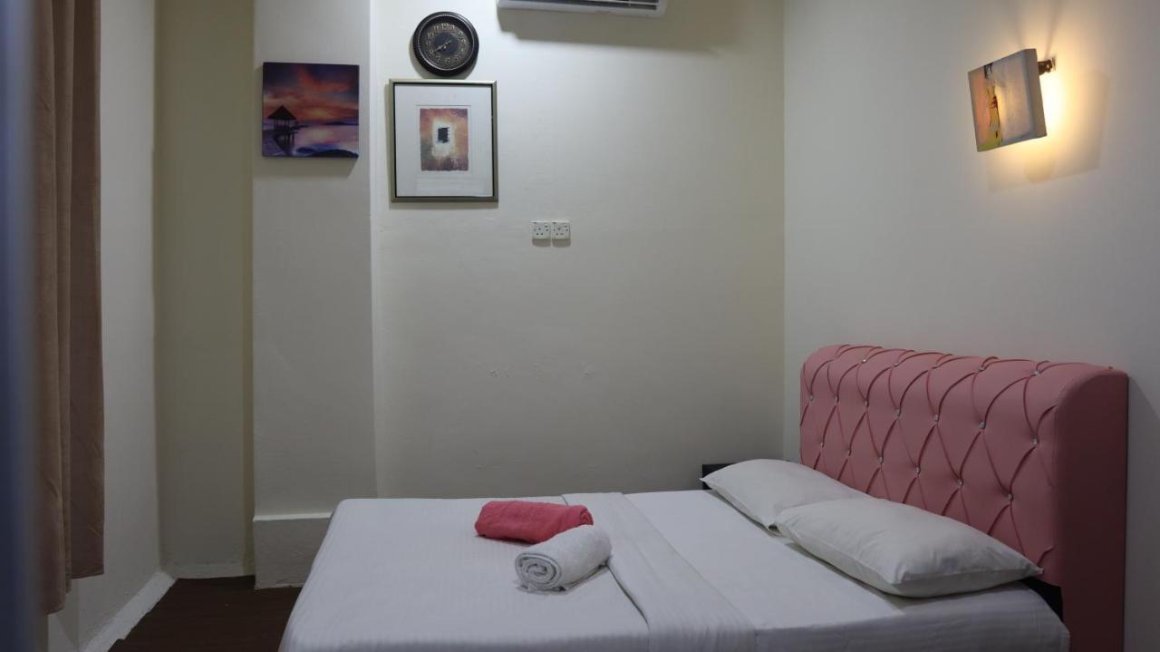 קואלה לומפור The Explorers Guesthouse And Hostel מראה חיצוני תמונה