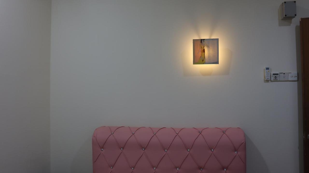 קואלה לומפור The Explorers Guesthouse And Hostel מראה חיצוני תמונה