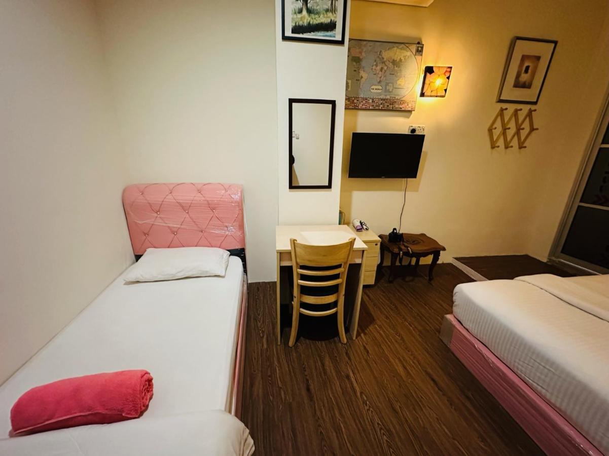 קואלה לומפור The Explorers Guesthouse And Hostel מראה חיצוני תמונה
