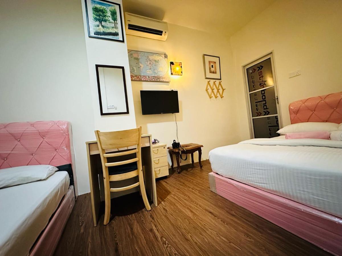 קואלה לומפור The Explorers Guesthouse And Hostel מראה חיצוני תמונה