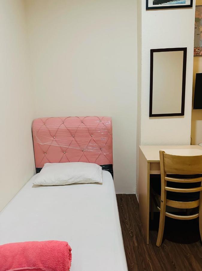 קואלה לומפור The Explorers Guesthouse And Hostel מראה חיצוני תמונה