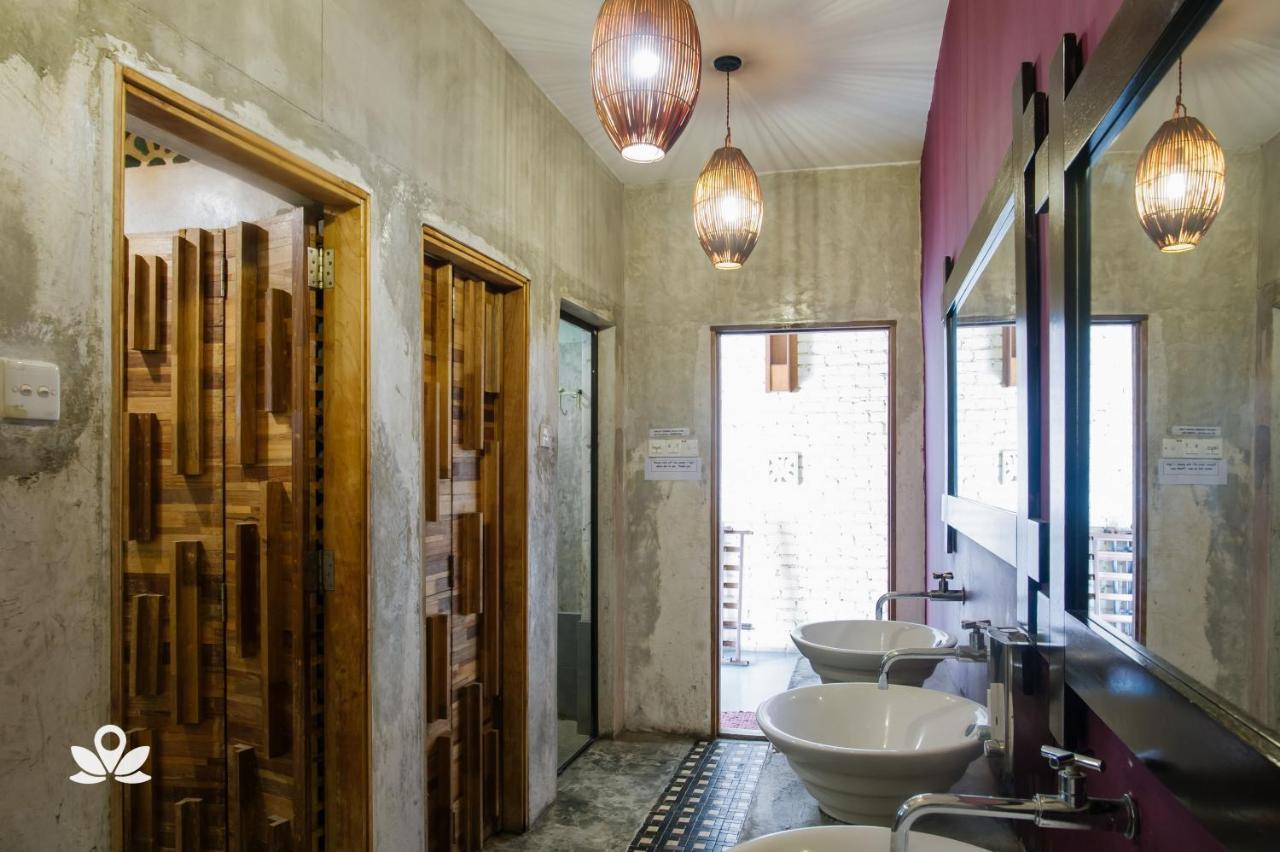 קואלה לומפור The Explorers Guesthouse And Hostel מראה חיצוני תמונה